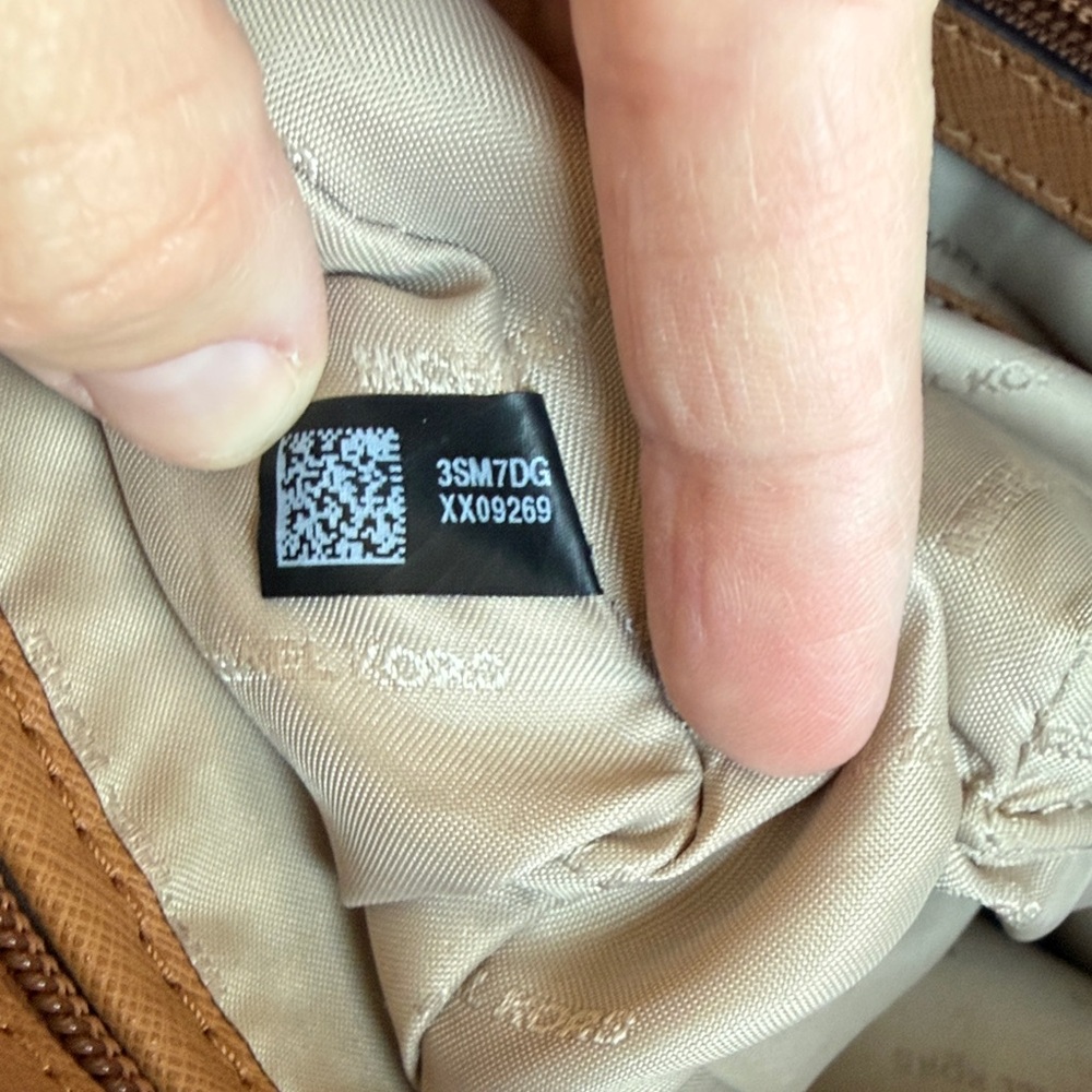 Michael Kors Morgan Medium Logo Tote Bag - Picture 8 of 9